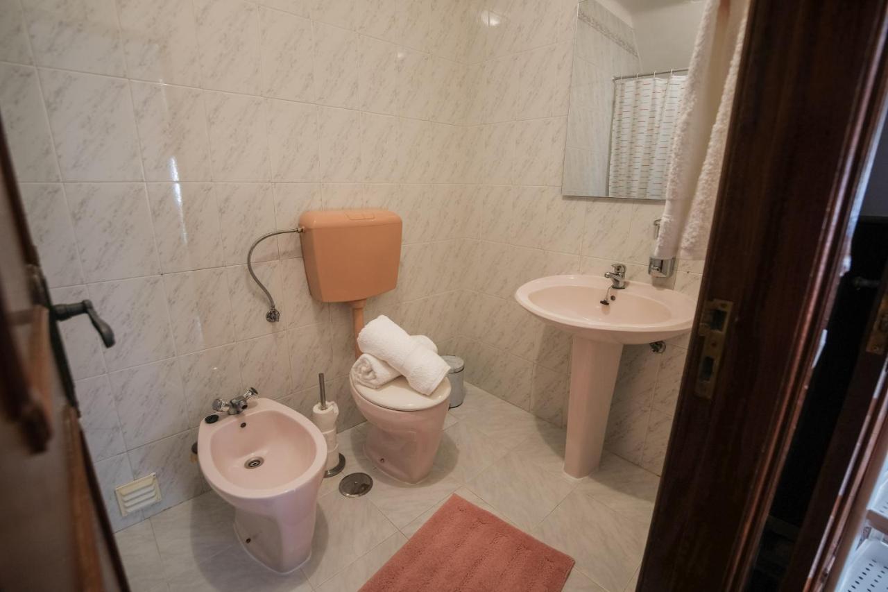 Besugo'S House Rooms & Apartment Nazaré Zewnętrze zdjęcie