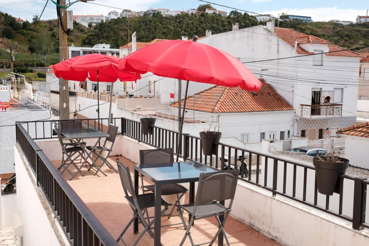 Besugo'S House Rooms & Apartment Nazaré Zewnętrze zdjęcie