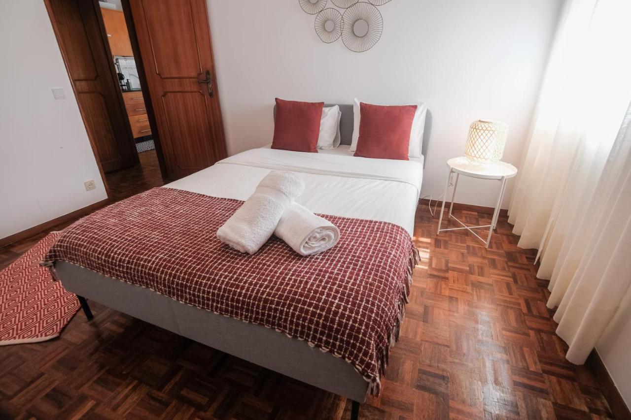 Besugo'S House Rooms & Apartment Nazaré Zewnętrze zdjęcie